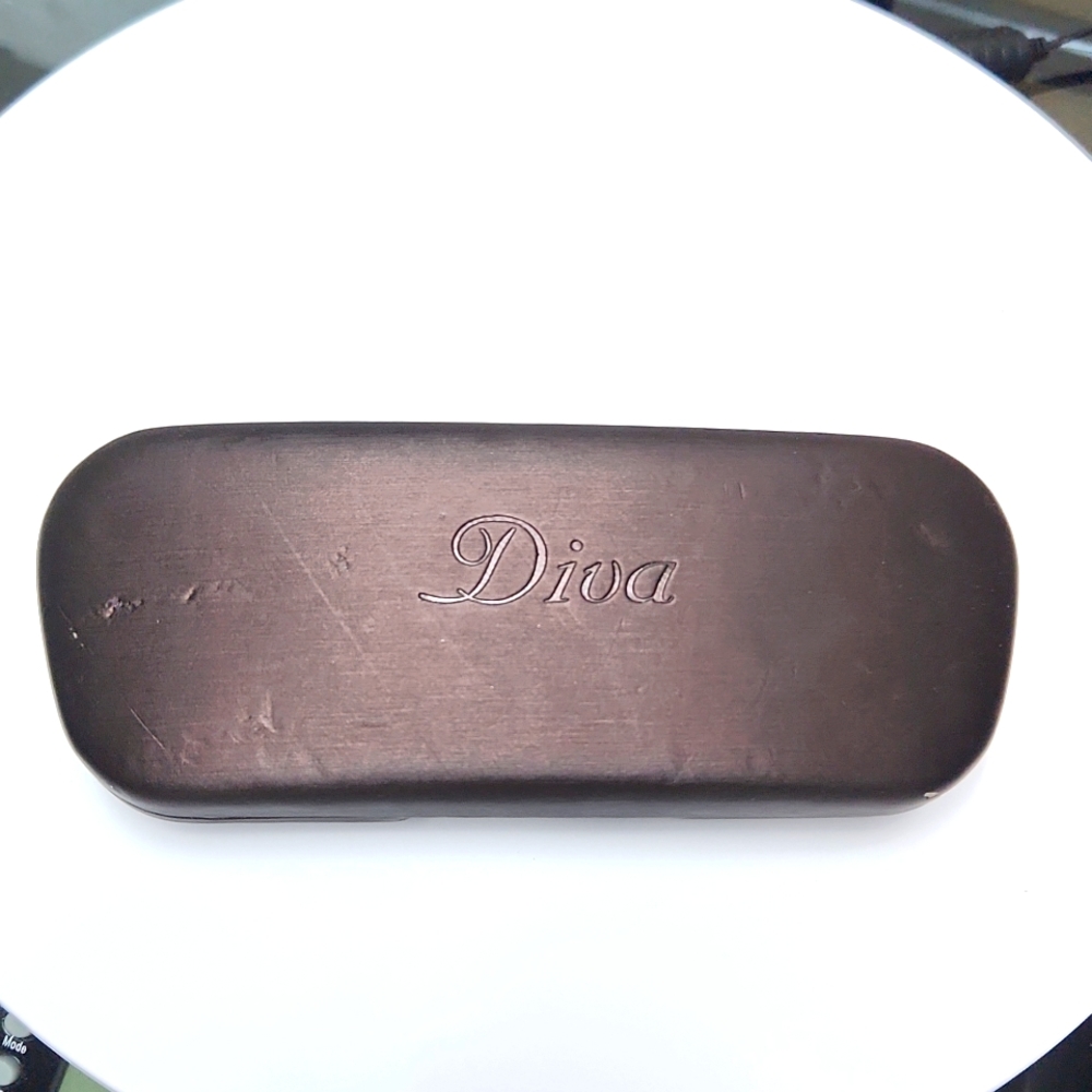 DIVA case for eyewear